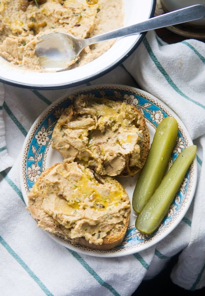 White Bean Spread with Caramelized Onion 2